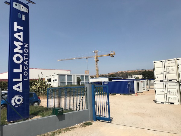 ALLOMAT Agence de Marseille de location de bungalow toilette et conteneur