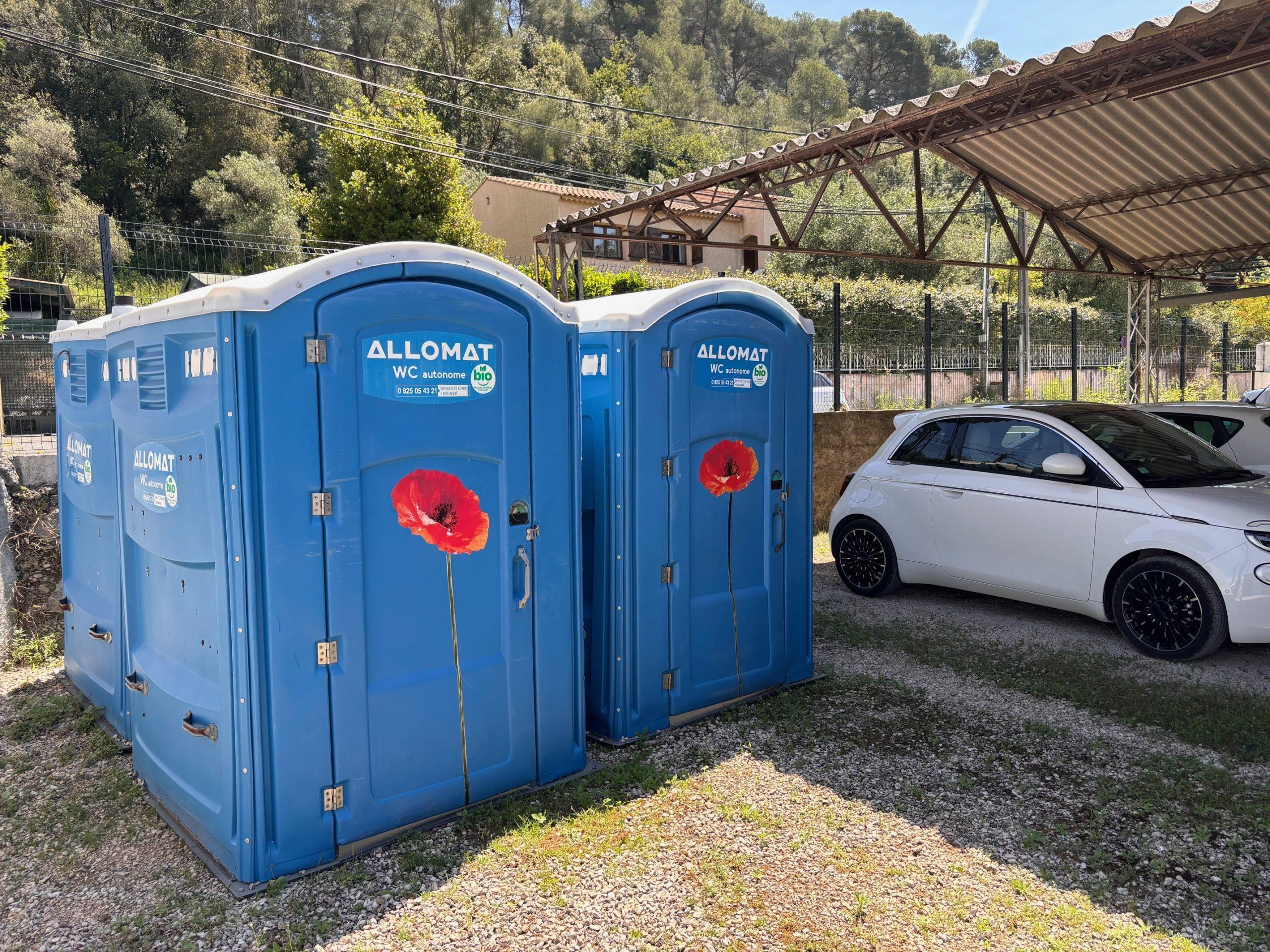 Location Handisan - WC autonome pour personnes à mobilité réduite (PMR)
