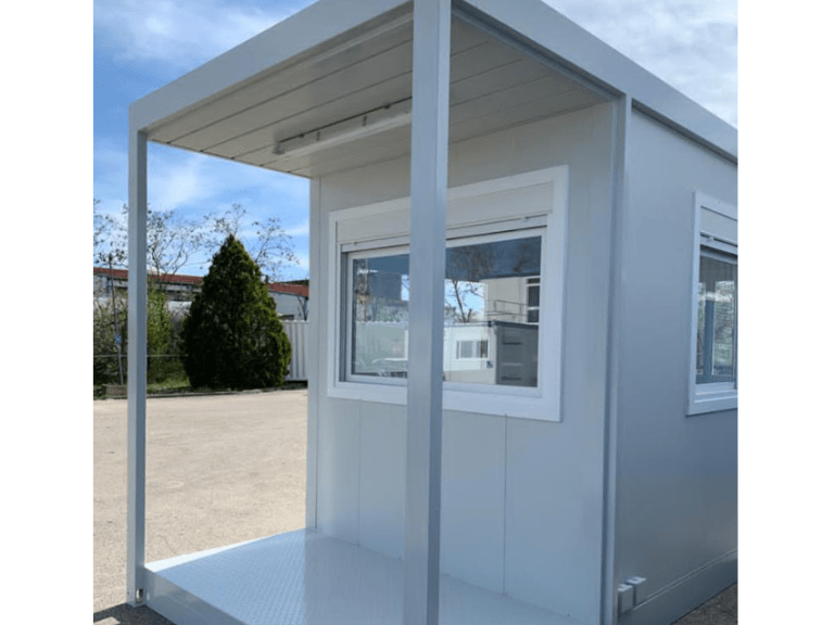 Module compact avec auvent, utilisé comme guérite de sécurité ou poste de garde.